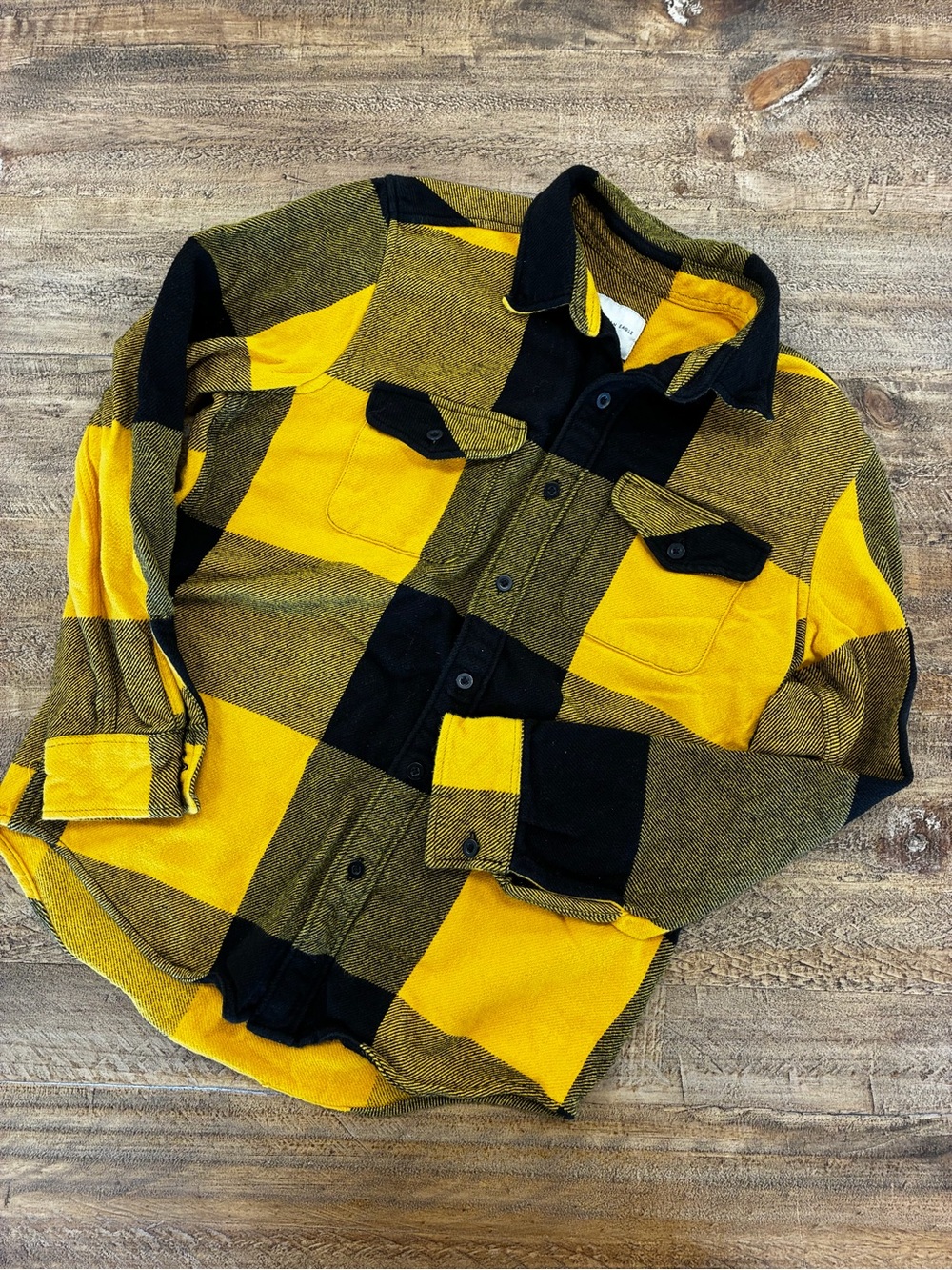 American Eagle Outfitters Yellow and Black Plaid flannel button down